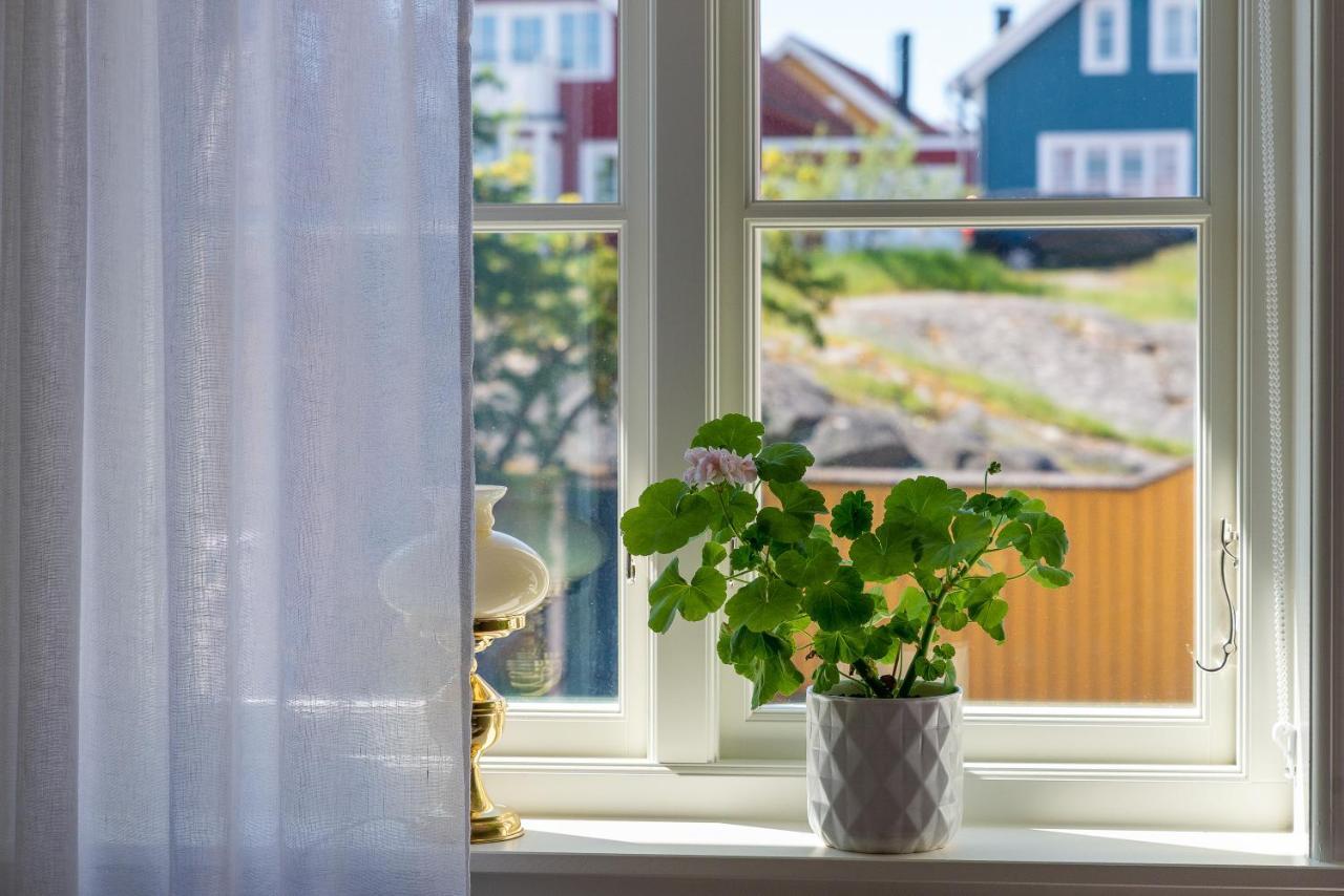 Fregatten Bed & Breakfast Karlskrona Bagian luar foto