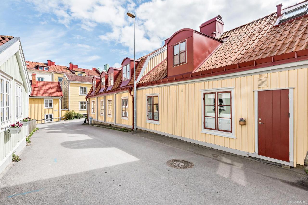 Fregatten Bed & Breakfast Karlskrona Bagian luar foto