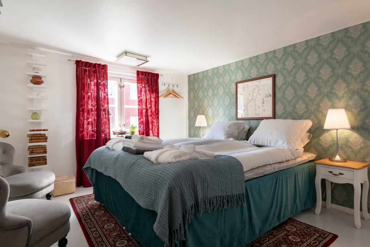 Fregatten Bed & Breakfast Karlskrona Bagian luar foto