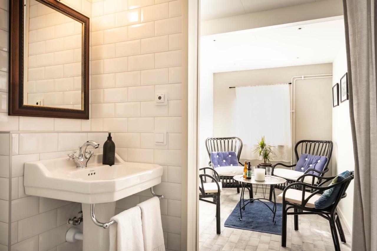Fregatten Bed & Breakfast Karlskrona Bagian luar foto