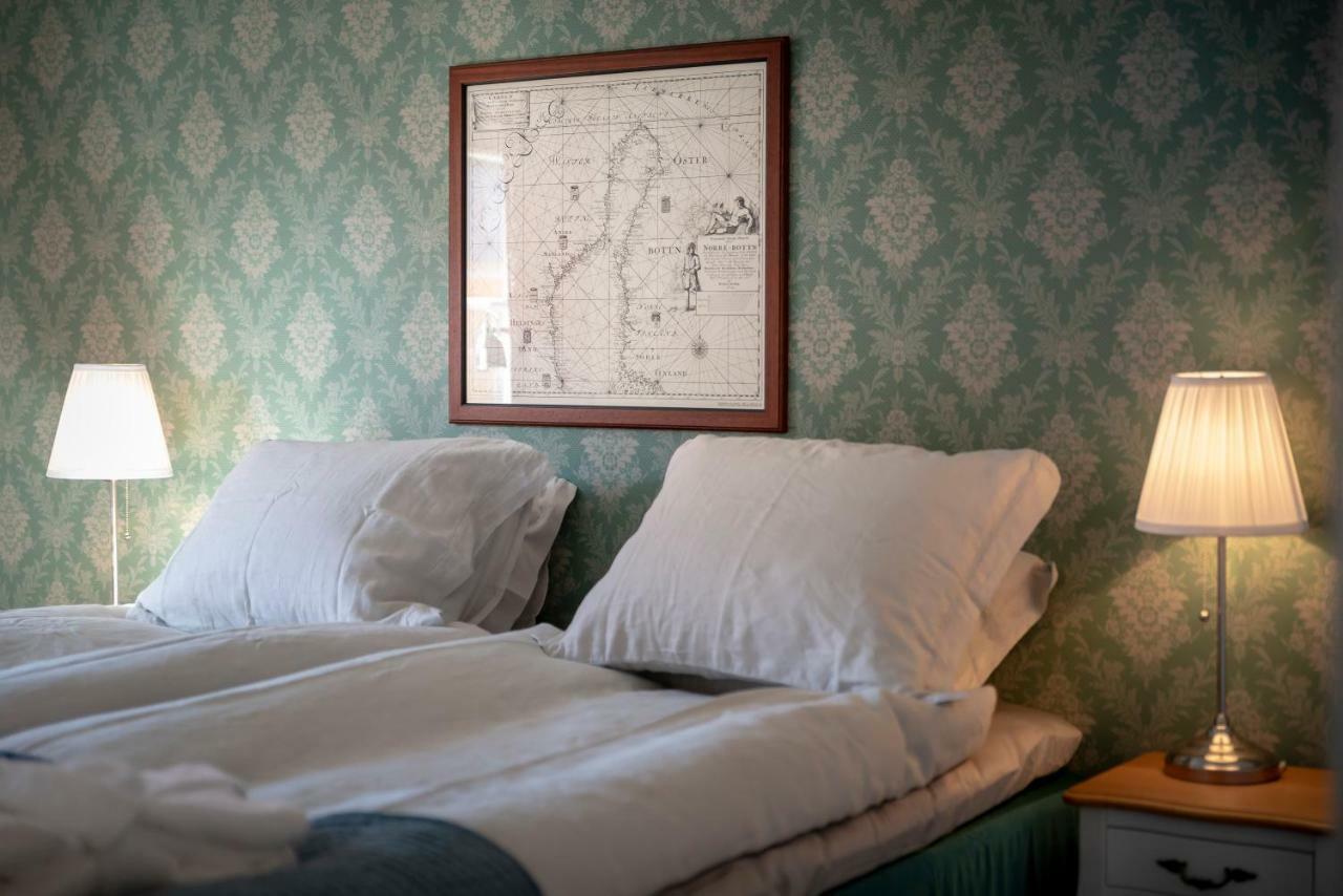 Fregatten Bed & Breakfast Karlskrona Bagian luar foto